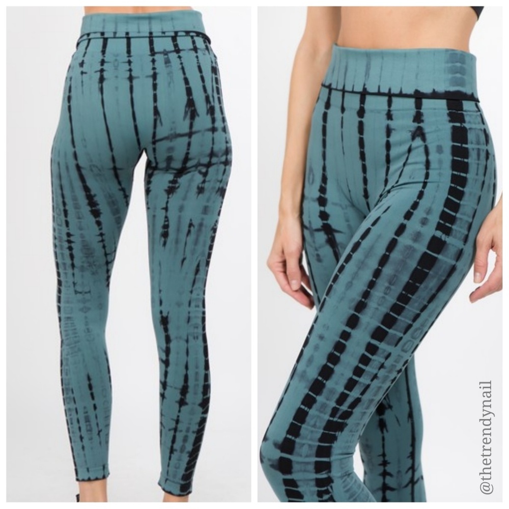 💥NWT! High Waist Tie Dye Compression Leggings - Picture 2 of 5